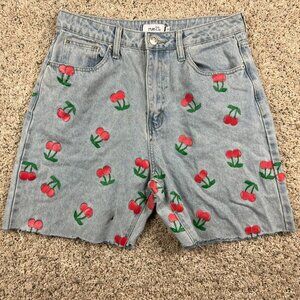 Rue 21 Women’s Cherry Jean Shorts Size 12 Denim Cherry Print w Pockets Jorts